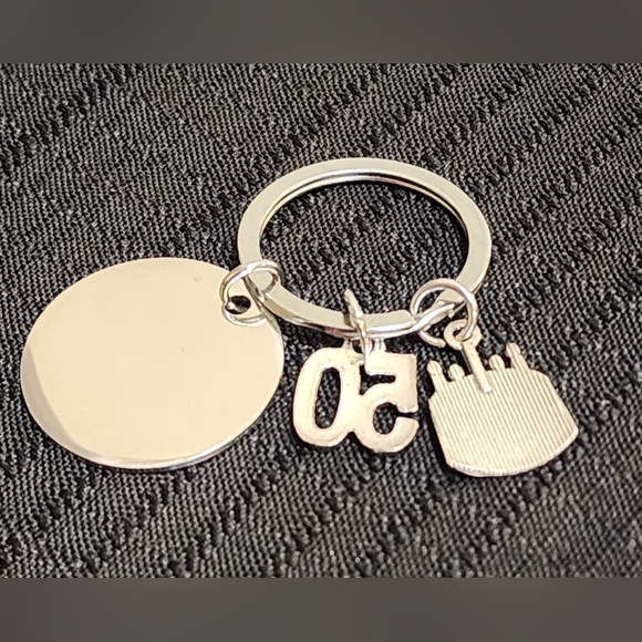 ❤50th Birthday Keychain Stainless Steel Nickel-free Lead-free Hypoallergenic - Picture 5 of 5